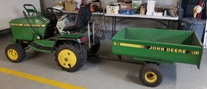 John Deere GT275 Garden Tractor RUNS SMOOTHLY