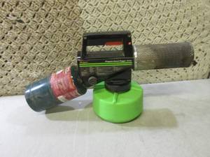 lot 16 image: (RM3) Burgess Propane Insect Fogger...