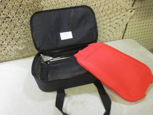 lot 73 image: (BS) Corelle Baking Dish with Lid a...