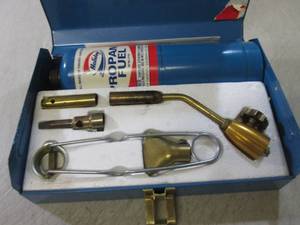 lot 104 image: (BSB) Holiday Propane Torch Set in ...