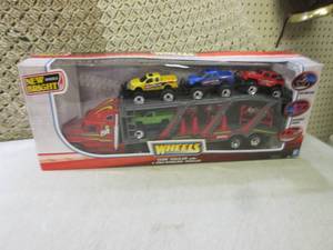 lot 114 image: (EW6) Wheels Semi Hauler with 4 Whe...