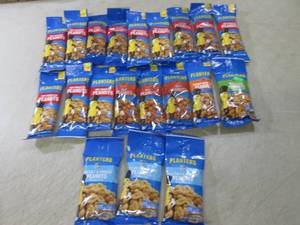 lot 140 image: (B-2) 20 Bags of Assorted Planters ...
