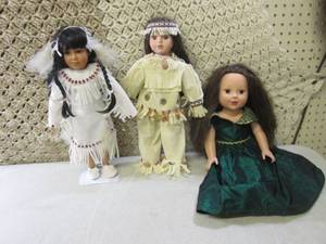 lot 160 image: (RM3) 3 Dolls One with Stand 2 stan...