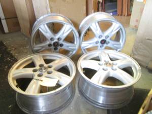 lot 183 image: (RM7) Set of 4 Aluminum Pontiac 5-L...
