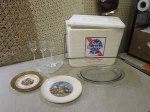 lot 198 image: (EW6) Vintage Foam Pabst Blue Ribbo...