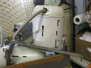 lot 200 image: (RM5) Lot of 6 Recessed Can Lights...
