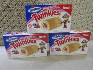 lot 204 image: (B-2) 3 Boxes of Hostess Mixed Berr...