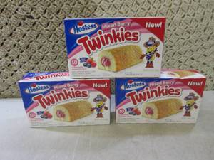 lot 206 image: (B-2) 3 Boxes of Hostess Mixed Berr...