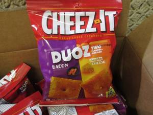 lot 223 image: (C-3) 12 Bags of Cheez-It Duoz Snac...
