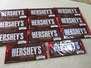 lot 262 image: 11 XL Hersheys Special Dark Mildly ...