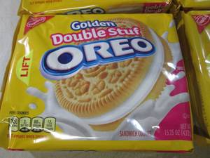 lot 280 image: (EC2) 9 Packs of Golden Double Stuf...