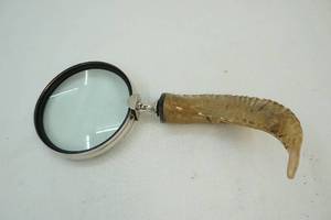 Horn magnifying glass