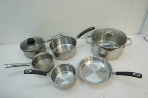 Stainless steel cookware
