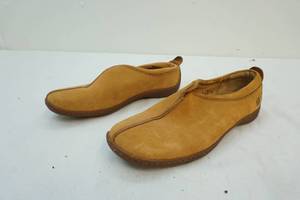 Born slip on