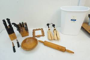 knives, knife blocks, rolling pin