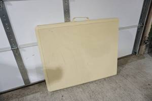 folding table