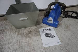 Shark hand vac