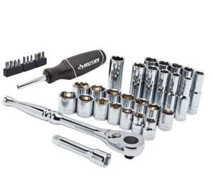 lot 70 image: Mechanics Tool Set (38-Piece)