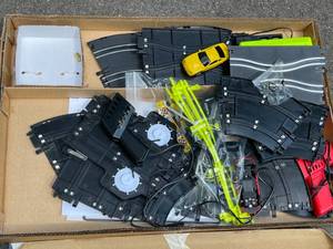 lot 67 image: Super Raceway Battery Operated Raceway Track