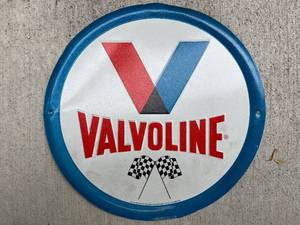 lot 78 image: Valvoline Metal Sign