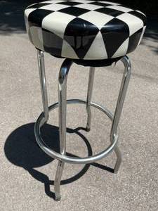 lot 121 image: 2 Vintage Metal Swivel Barstools