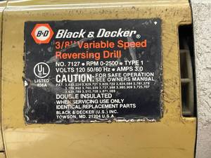 lot 124 image: Black and Decker 38th Inch VSR Drill