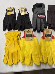 lot 139 image: Mens Work Glove Lot