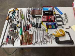 lot 165 image: Hand Tool Lot