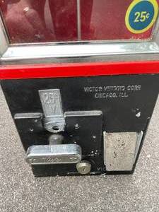 lot 193 image: Victor Vending Gumball Machine