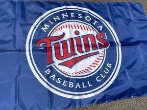 lot 339 image: Minnesota Twins Flag