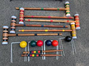 lot 372 image: Sportcraft Croquet Set With Carrying Case
