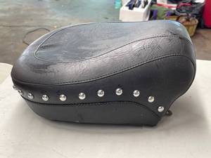lot 401 image: Harley Davidson Softail 1984 through 1999 Seat