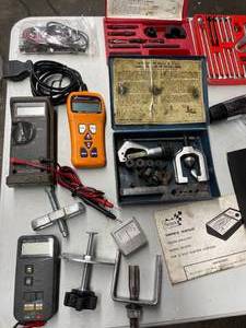 lot 413 image: Vintage Automotive Tools