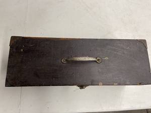 lot 415 image: Vintage Wooden Tool Box