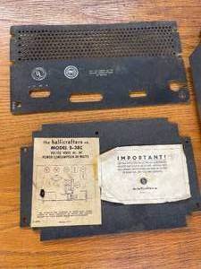 lot 420 image: Vintage Hallicrafters Company Radio