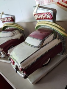 lot 269 image: Drive In Car Themed Bookends