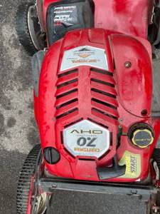 lot 463 image: Craftsman 7 HP  21 inch OHV Lawn Mower