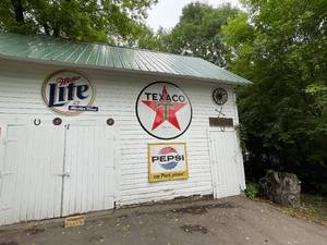 lot 489 image: AMAZING Texaco Metal sign