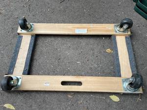 lot 498 image: Milwaukee Rolling Movers Cart