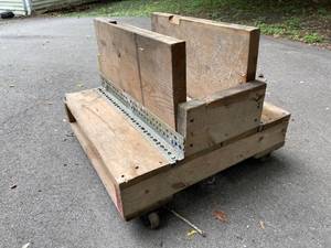 lot 510 image: Wooden Engine Rolling Cart