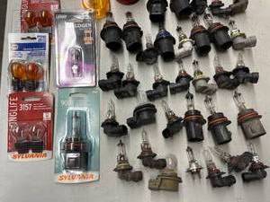 lot 546 image: Auto Lighting Lot