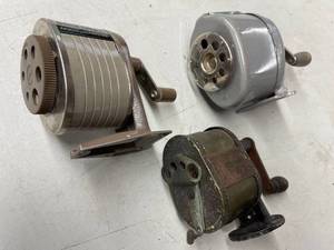 lot 557 image: Pencil Sharpener Lot