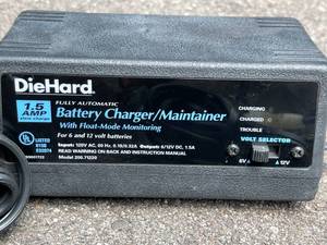 lot 561 image: DieHard 1.5 Amp Battery Charger  Maintainer