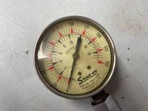 lot 597 image: Vintage Snap-On Pressure Gauge