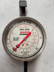 lot 598 image: Vintage Penske Auto Tools