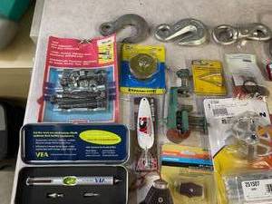 lot 606 image: Hardware Lot
