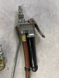lot 607 image: Pneumatic Air Tool Lot