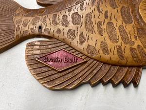 lot 626 image: Vintage Grain Belt Fish Decor Piece