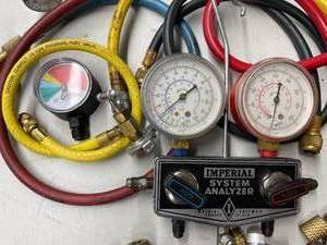 lot 630 image: Automotive Air Conditioning Gauges, Hoses and Fittings
