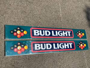 lot 640 image: Bud Light Bar Light Backlit Inserts